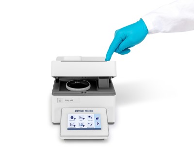 Ease of use in a new dimension: Closing the lid of the Easy VIS spectrophotometer produced by Mettler Toledo automatically starts the measurement