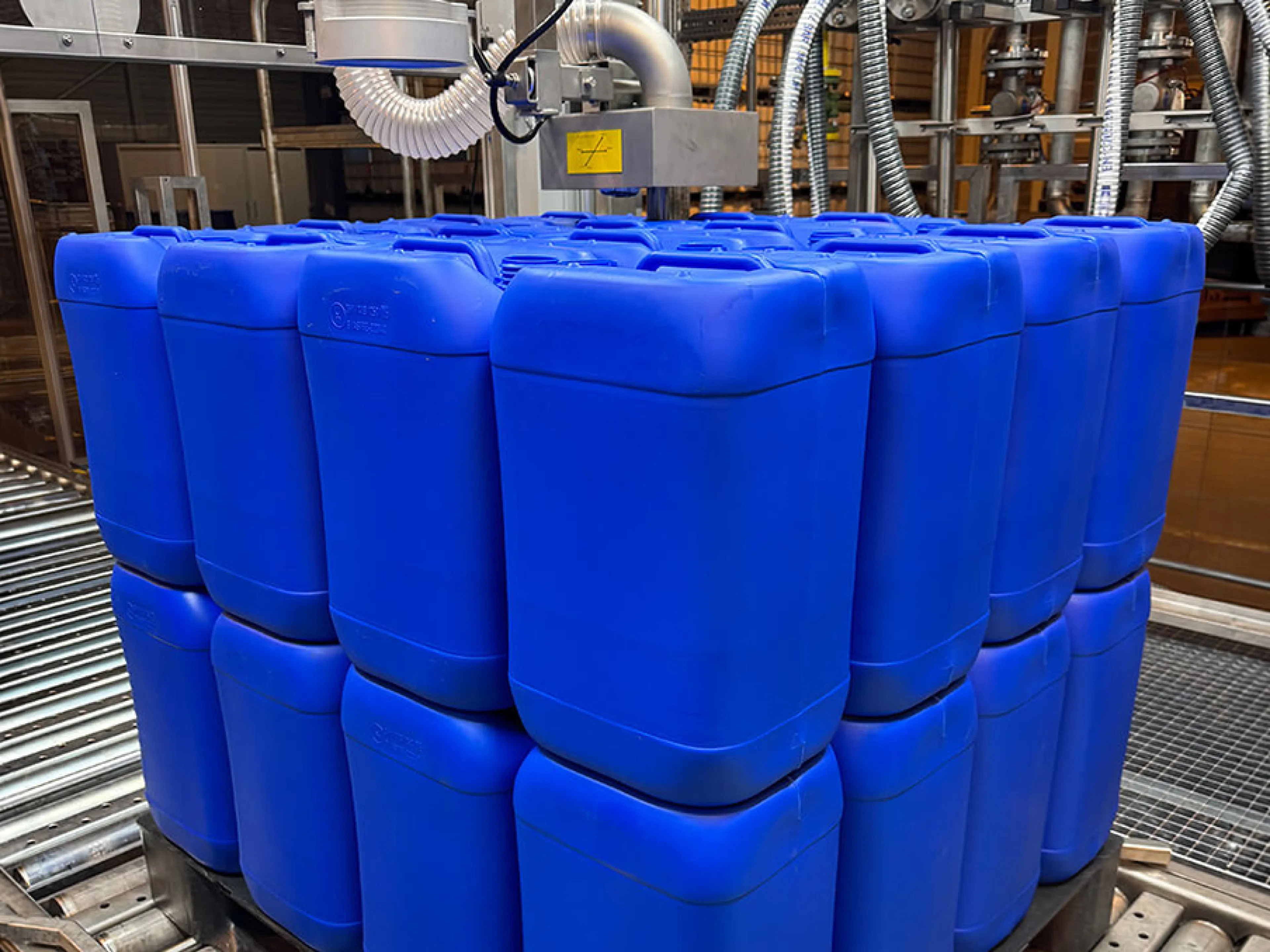 Filling silane for Evonik Antwerp into canisters using automated weighing electronics by Systec