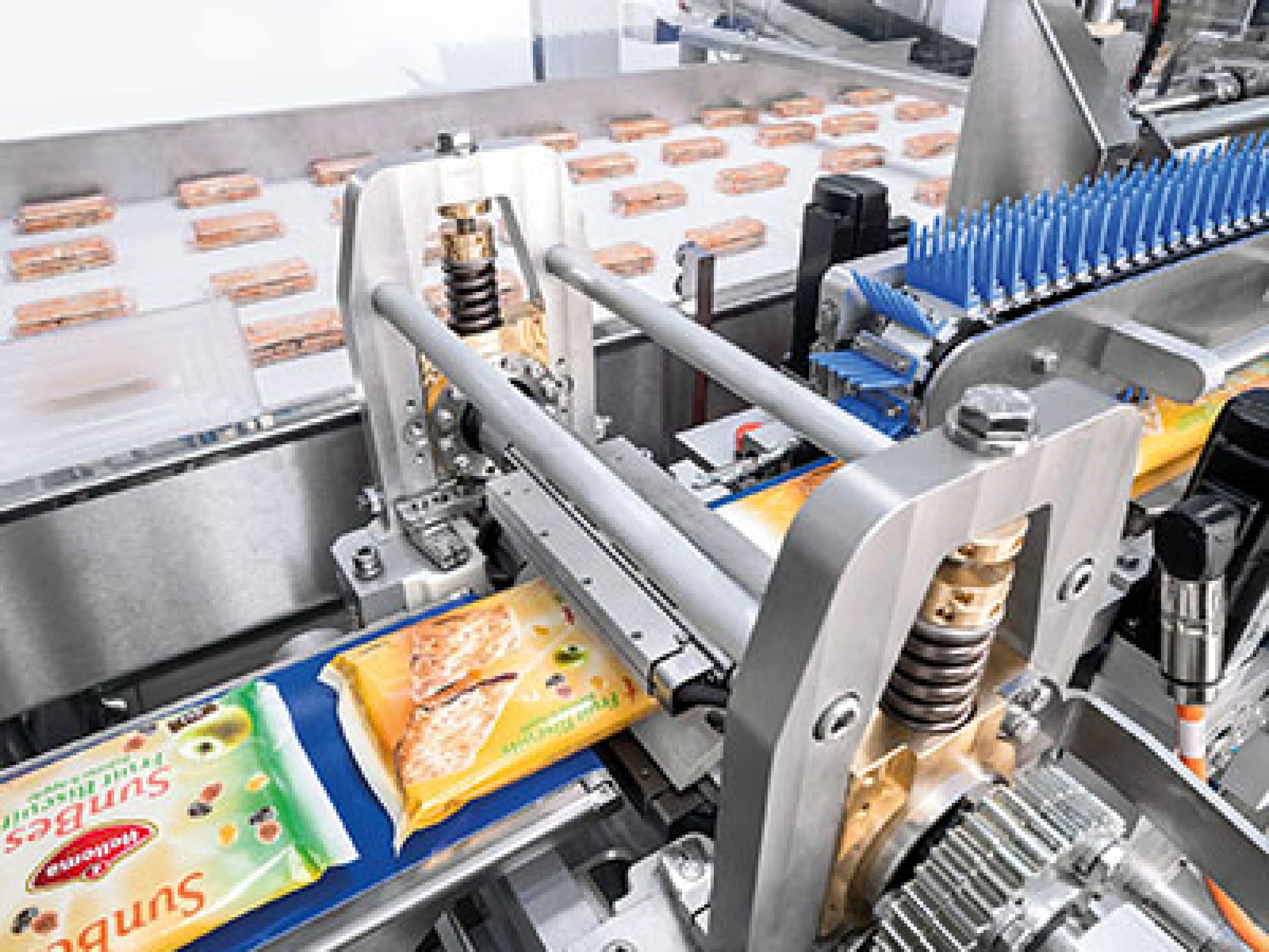 The longitudinal ultrasonic sealing unit and the flying cross-sealing unit from Schubert ensure that the flowpacks are sealed securely.