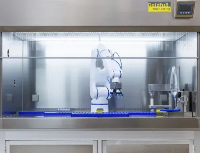 Together with containment expert Weiss Pharmatechnik, Goldfuss Engineering has designed a new robot-assisted filling system for small batch sizes, Photo: Goldfuss Engineering Together with containment expert Weiss Pharmatechnik, Goldfuss Engineering has designed a new robot-assisted filling system for small batch sizes