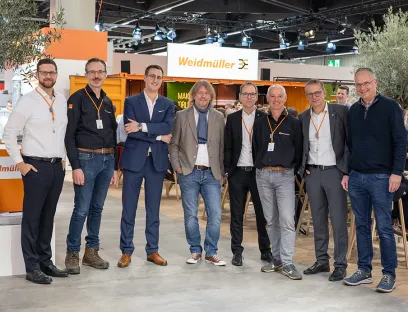 The teams from Weidmüller and Orange Cyberdefense agreed on a strategic partnership at the SPS in Nuremberg, Photo: Weidmüller The teams from Weidmüller and Orange Cyberdefense agreed on a strategic partnership at the SPS in Nuremberg