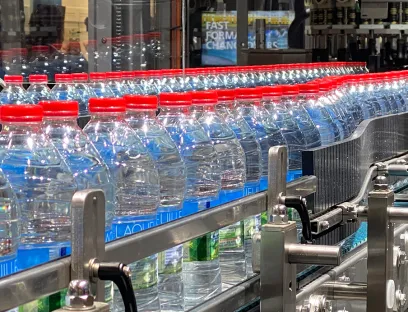 Food packaging: The new EU Packaging Regulation PPWR stipulates, among other things, binding recycling quotas and the increased use of recycled materials such as PET