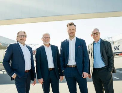From left to right: Peter Büscher, CFO of SK Pharma; Wolfram Zehnle, CFO of Med-X-Press; Frederik Günther, CEO of SK Pharma; Lars Dörhage, CEO of Med-X-Press