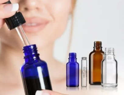 Beauty from the dropper bottle with pipette. This allows precious active ingredients to be dosed precisely