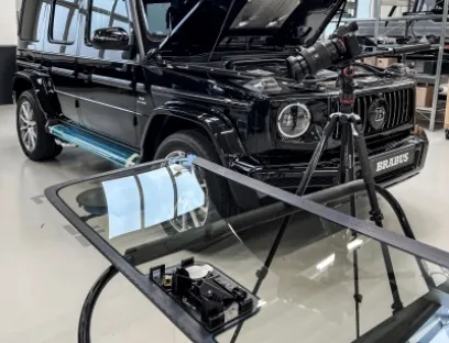 Henkel offers the one-stop pre-treatment and application package to bodyshops and car workshops to support easy and efficient windscreen replacement