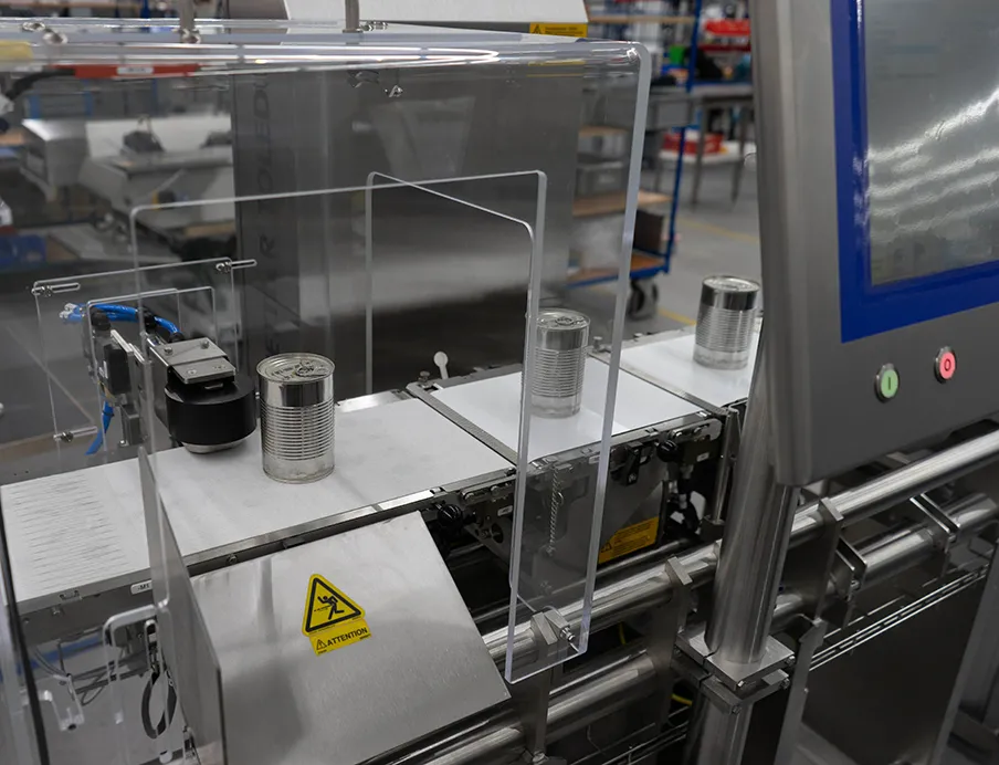 High-performance checkweigher from Mettler Toledo Garvens checks canned products for weight in real time, helping to reduce food waste in automated production lines, Photo: Mettler Toledo High-performance checkweigher from Mettler Toledo Garvens for canned goods checks weight in real time, helping to reduce food waste in automated production lines.
