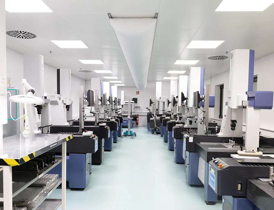 View of the central testing area featuring Mitutoyo coordinate measuring machines, Photo: Mitutoyo View of the central testing area featuring Mitutoyo coordinate measuring machines
