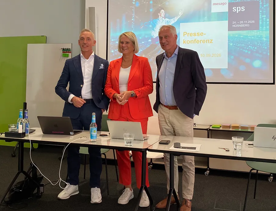 Steffen Winkler, CSO of the Automation Business Unit at Bosch Rexroth and Chair of the SPS Exhibitor Advisory Board; Sylke Schulz-Metzner, VP of SPS at Mesago Messe Frankfurt; and Martin Roschkowski, President of Mesago Messe Frankfurt, at the press conference in Stuttgart ahead of SPS 2026