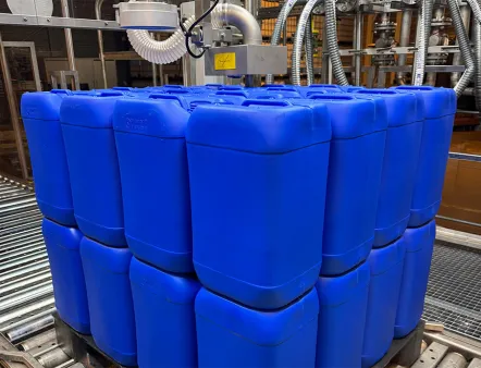 Filling silane for Evonik Antwerp into canisters using automated weighing electronics by Systec