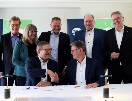 Arla Foods and DMK Group at the signing of the contract